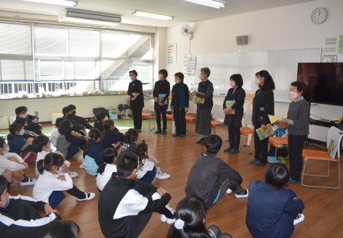 ボランティアの皆さんによる読み聞かせがありました！