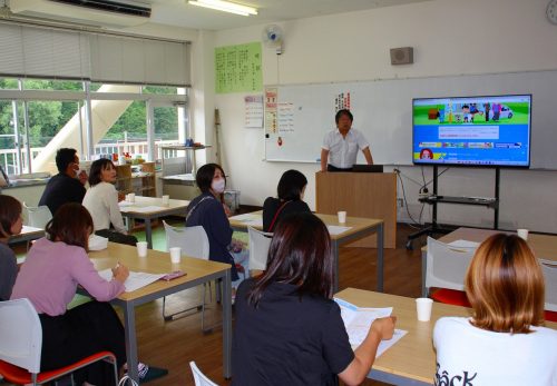家庭教育学級【１年親子給食】【歯磨き教室】【子育てサロン】